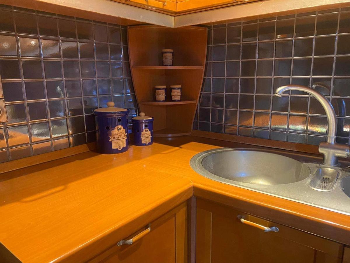 Elegante Apartamento Centrale Tríkala Exterior foto